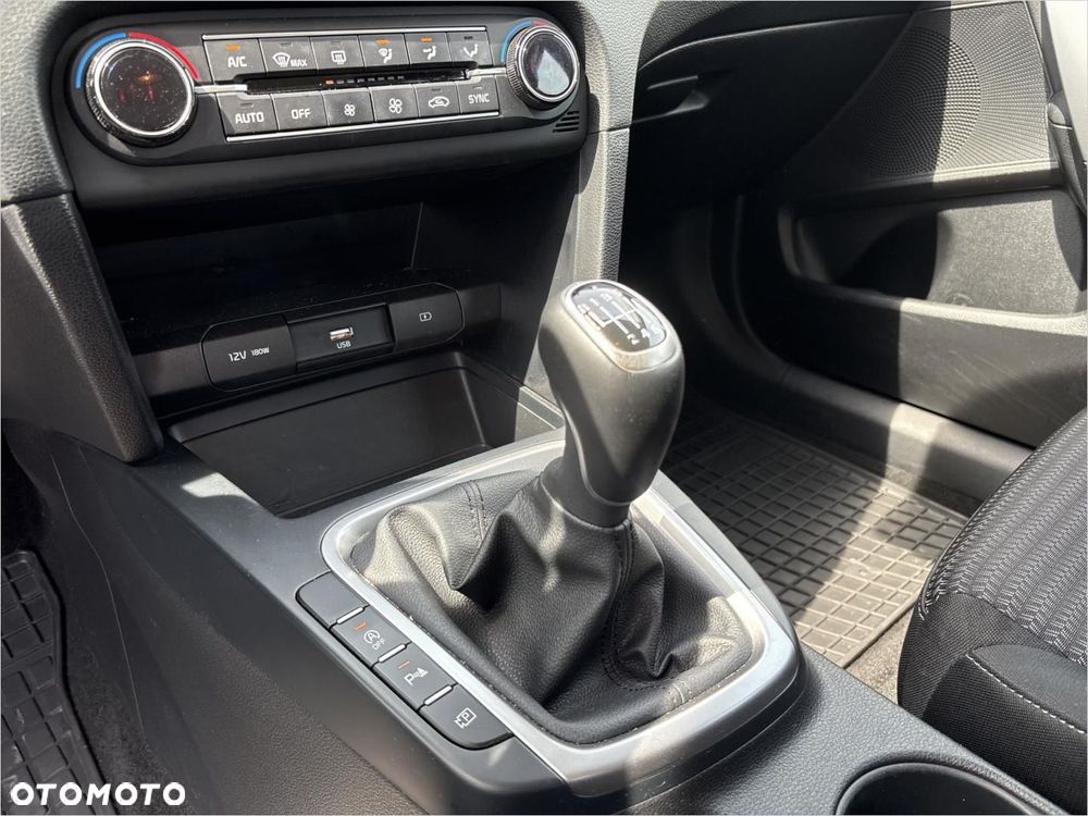 Kia Ceed 1.5 T-GDI M - 15