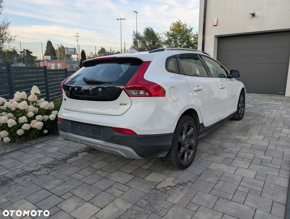 Volvo V40 Cross Country - 4
