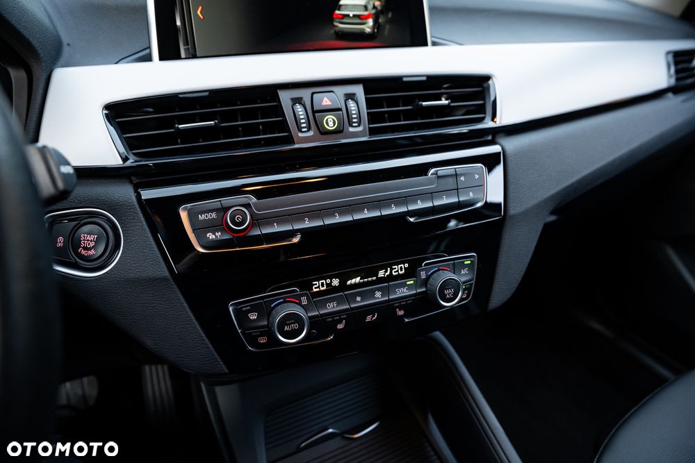 BMW X1 xDrive20i Sport - 36