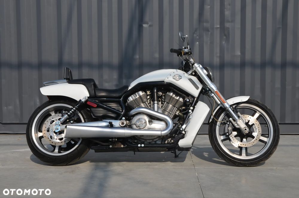Harley-Davidson V-Rod Muscle - 1