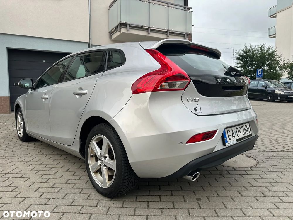 Volvo V40 D3 Drive-E R-Design Kinetic - 7