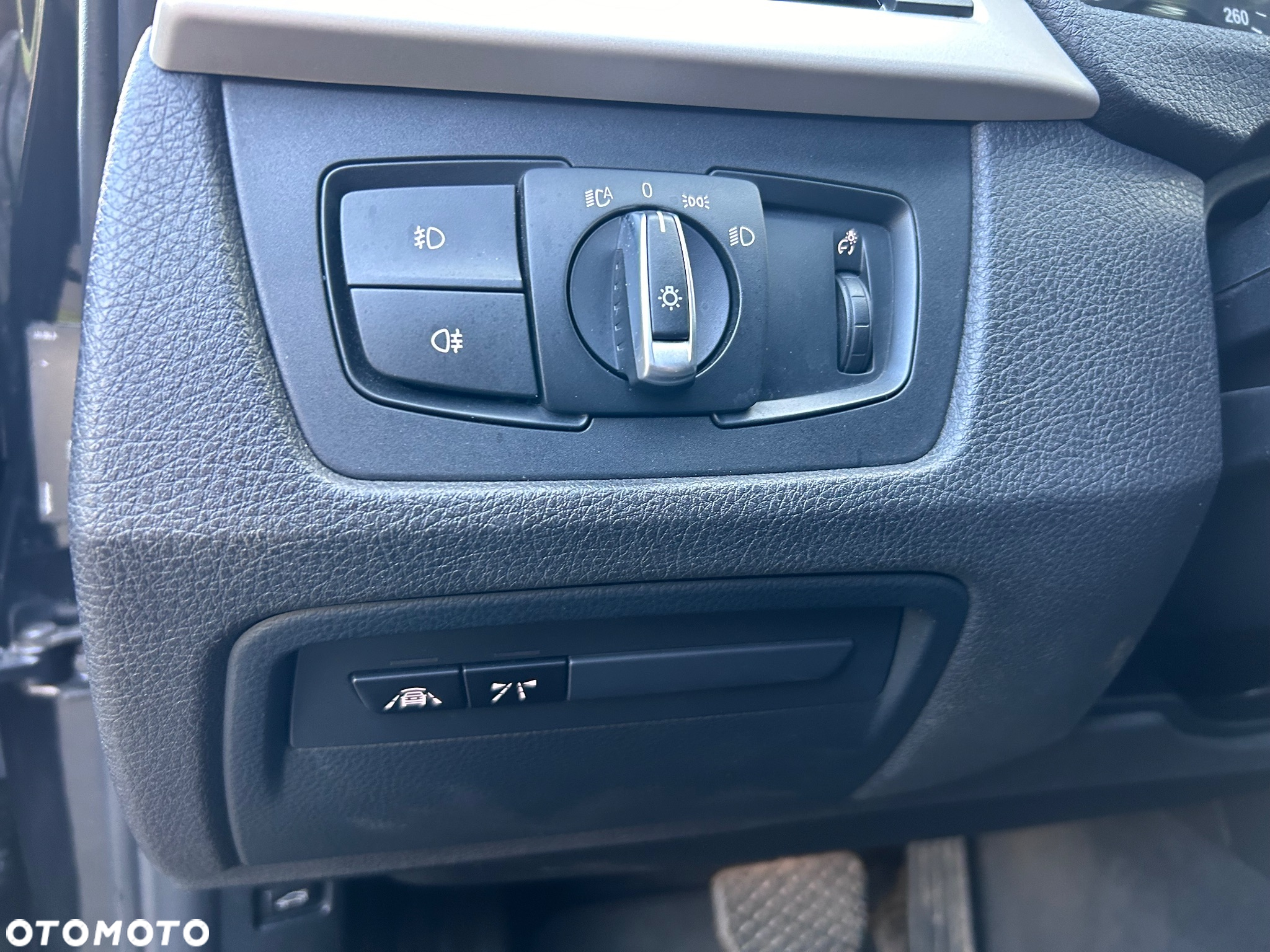 BMW Seria 3 318d Touring Advantage - 17