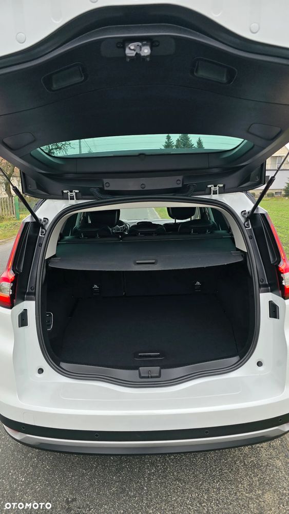 Renault Grand Scenic - 10