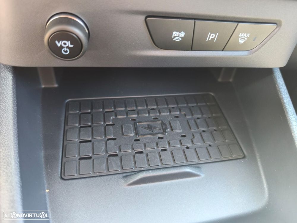 Ford Tourneo Courier 54 kWh Titanium - 11