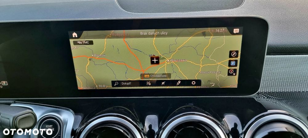 Mercedes-Benz GLB 200 Progressive 7G-DCT - 32
