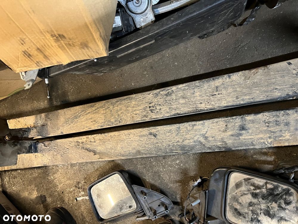 Progi Land Rover Discovery 1 stalowe - 1