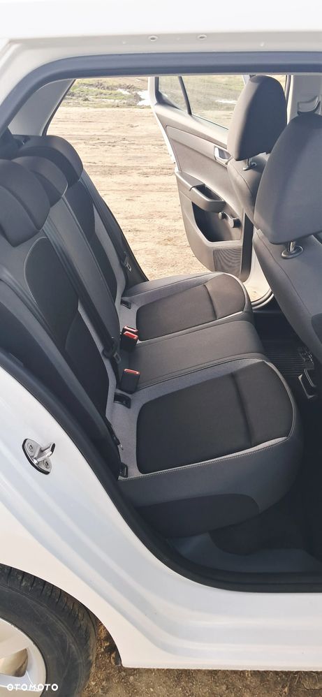 Skoda Fabia 1.0 TSI Ambition - 17