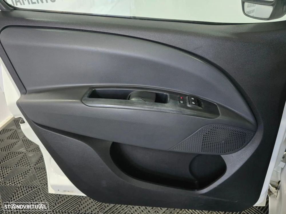 Fiat Doblo 1.3 Multijet - 12