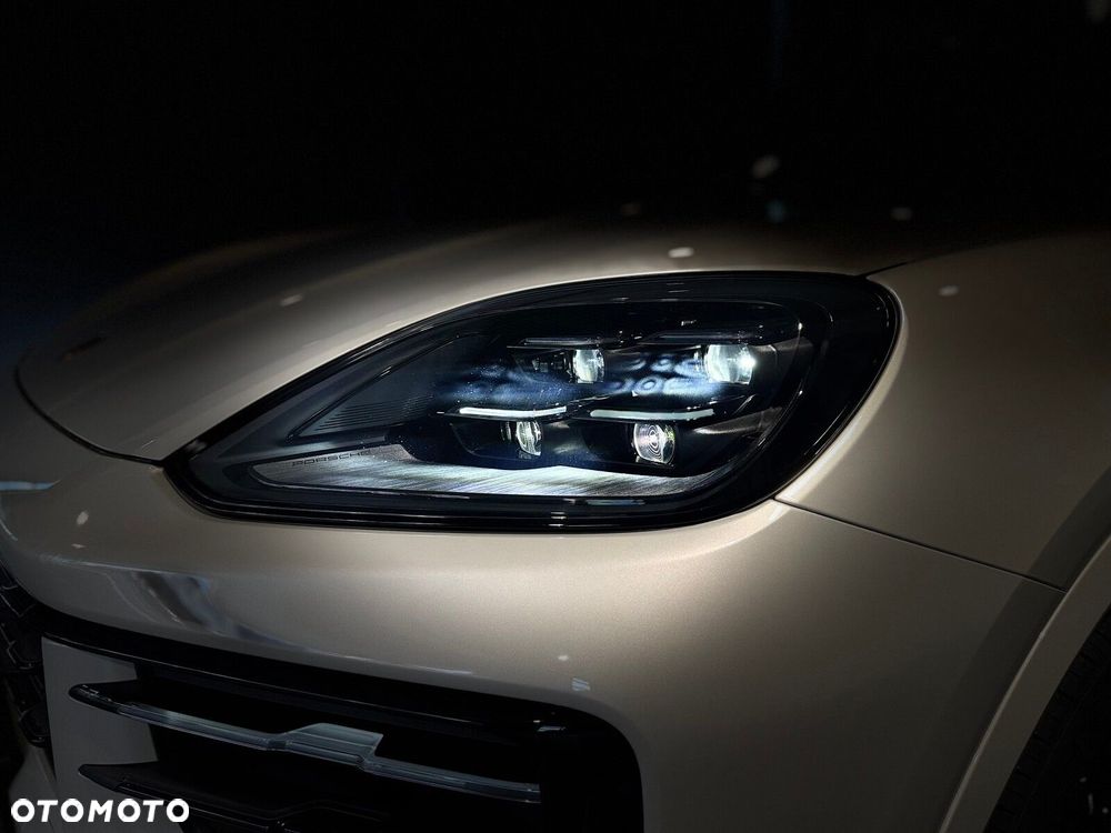 Porsche Cayenne - 15