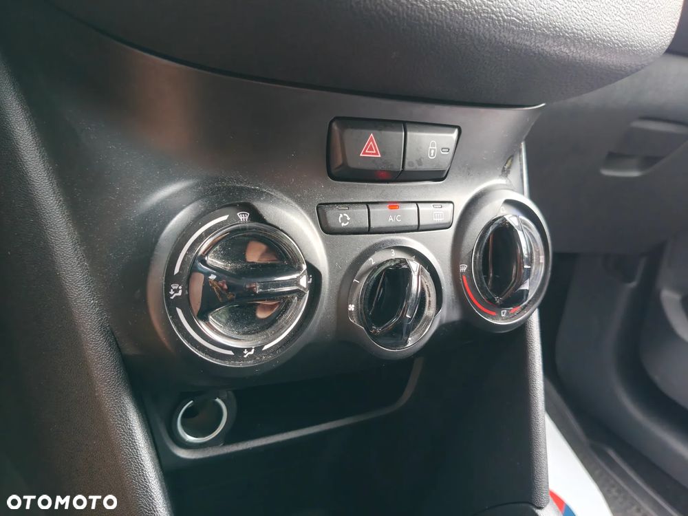 Peugeot 208 1.2 PureTech Style - 23