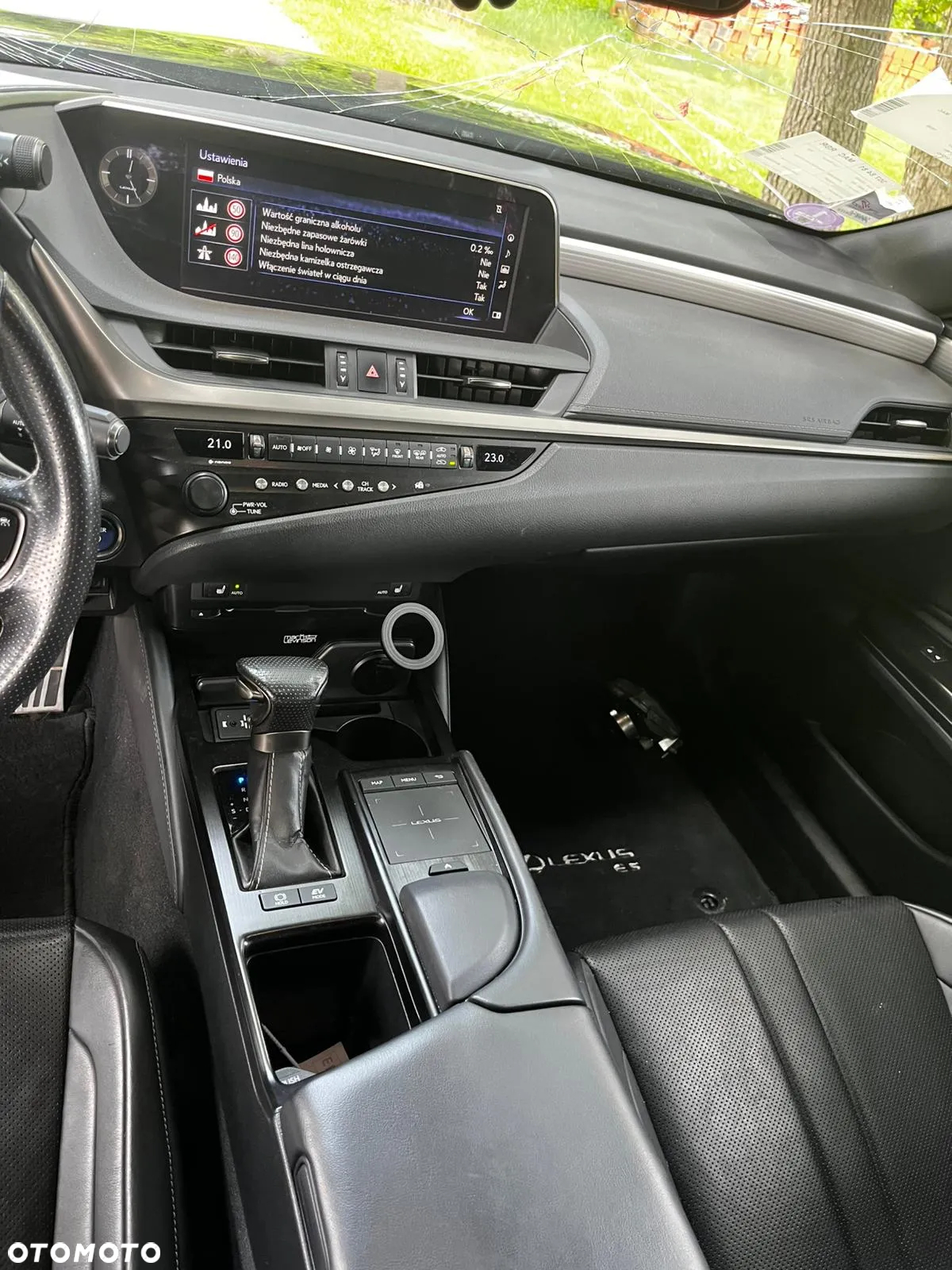 Lexus ES 300h F Sport - 9