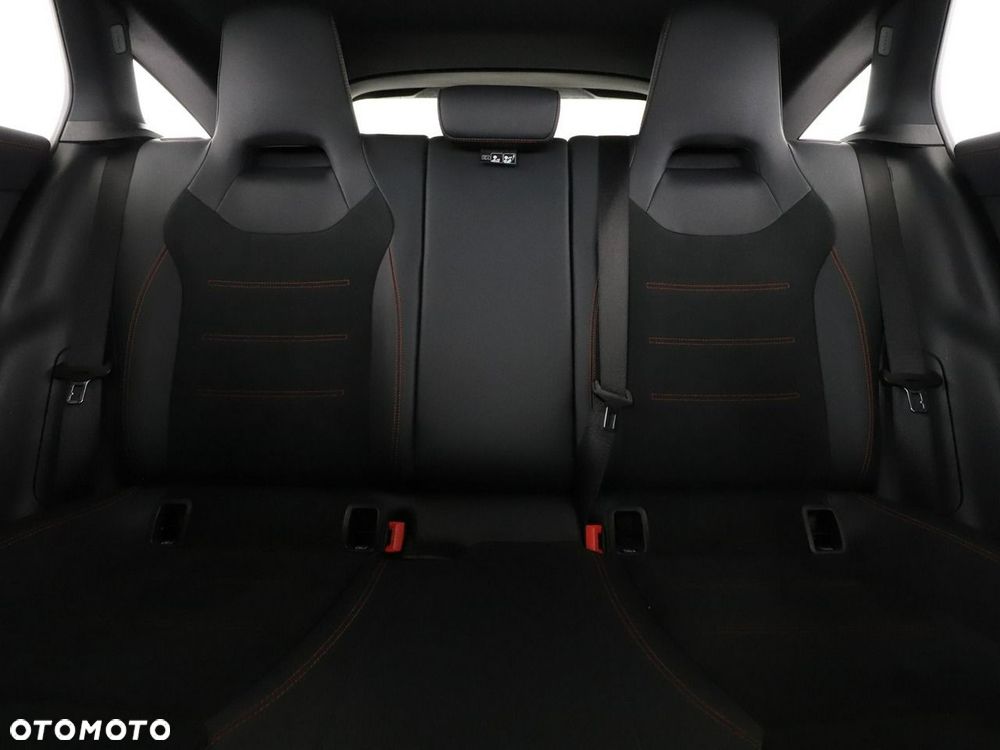 Mercedes-Benz CLA 180 mHEV AMG Line 7G-DCT - 19