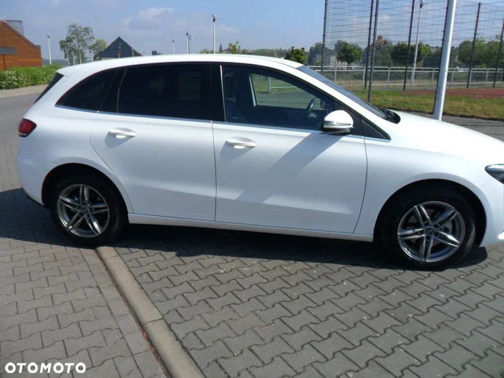 Mercedes-Benz Klasa B 200 d Style 8G-DCT - 4