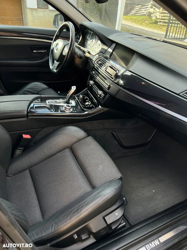 BMW Seria 5 520d Aut. Luxury Line - 10