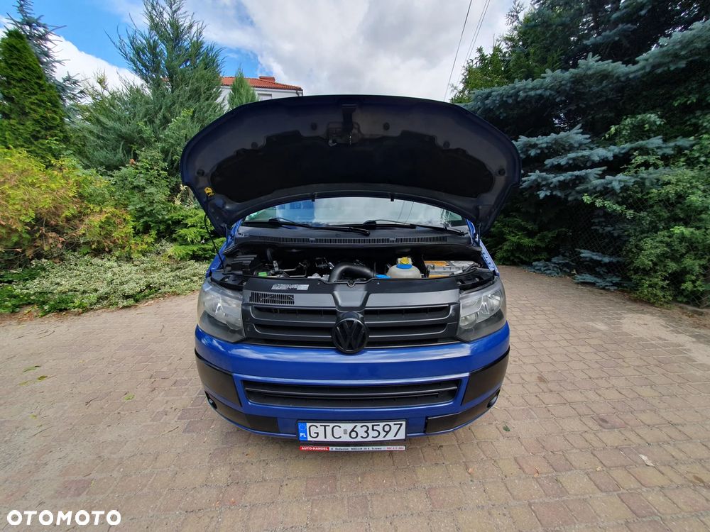 Volkswagen Caravelle - 7