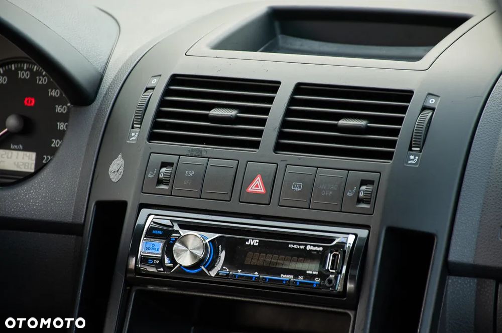 Volkswagen Polo 1.6 United - 24