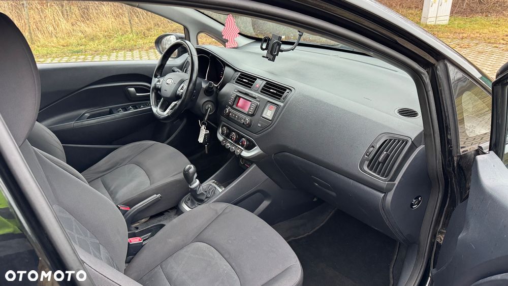 Kia Rio - 17
