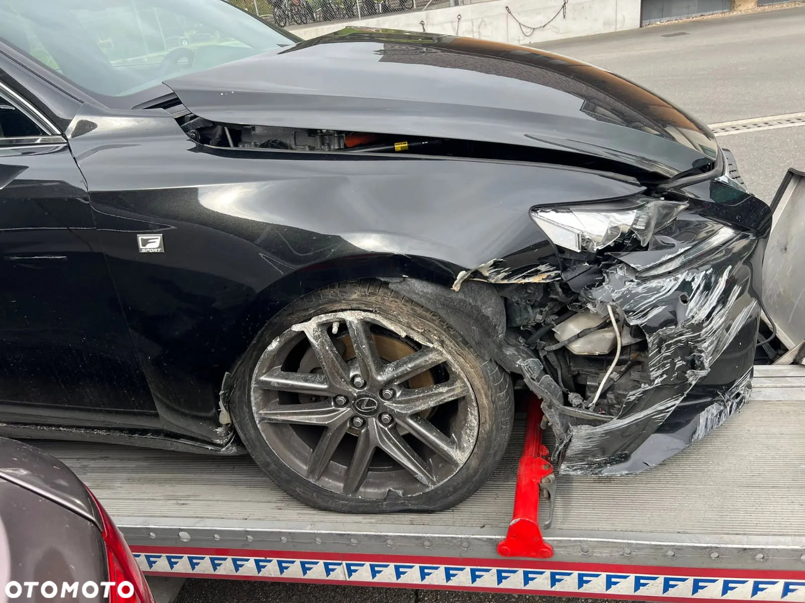 Lexus IS 300h F Sport - 7