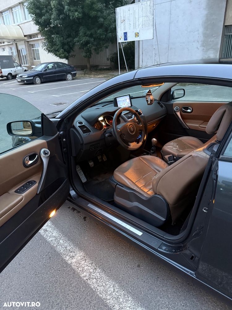 Renault Megane 1.9 dCi FAP Coupe-Cabriolet Exception - 8