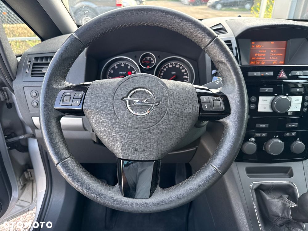Opel Zafira 1.8 Cosmo - 16