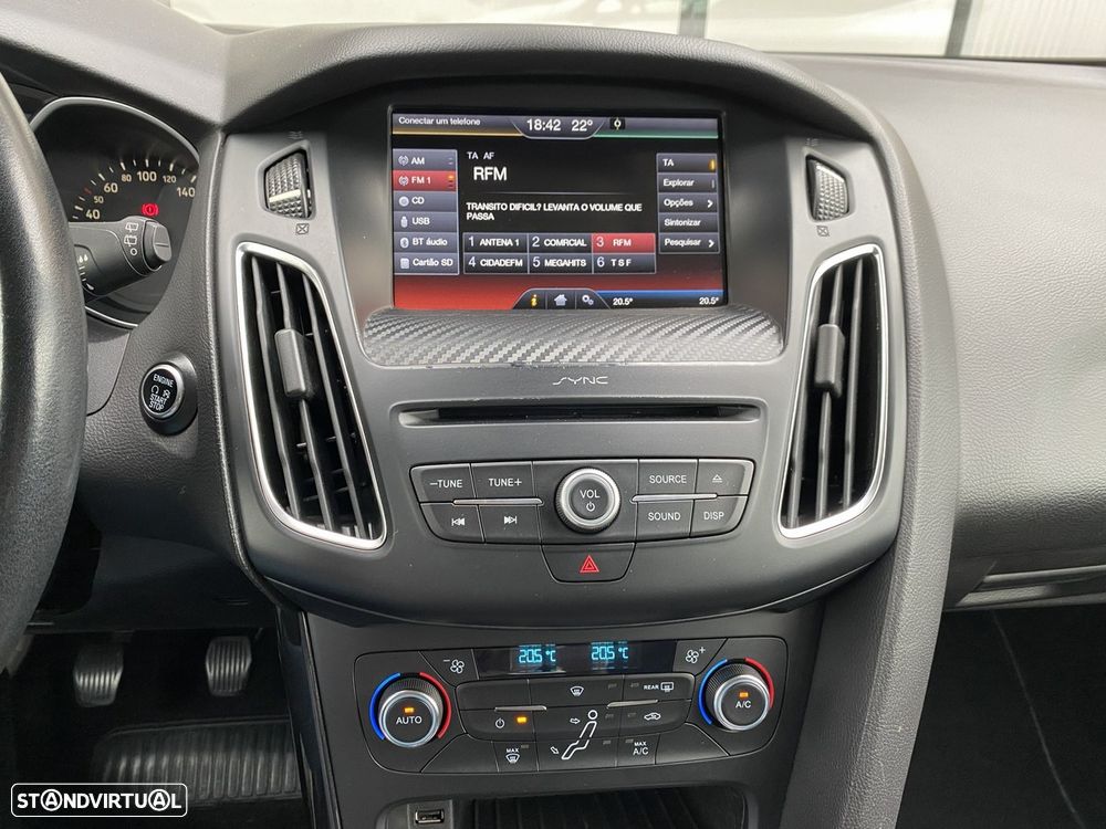 Ford Focus SW 1.0 SCTi Titanium - 12