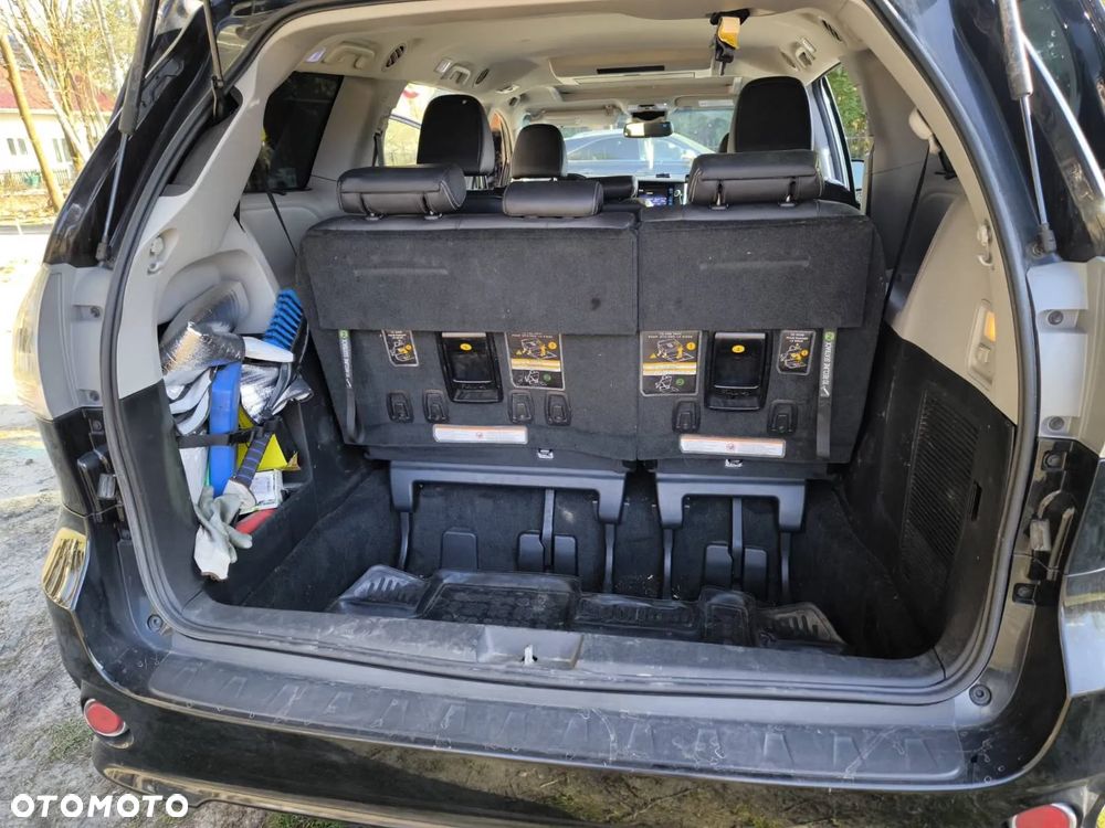 Toyota Sienna 3.5 V6 SE - 11