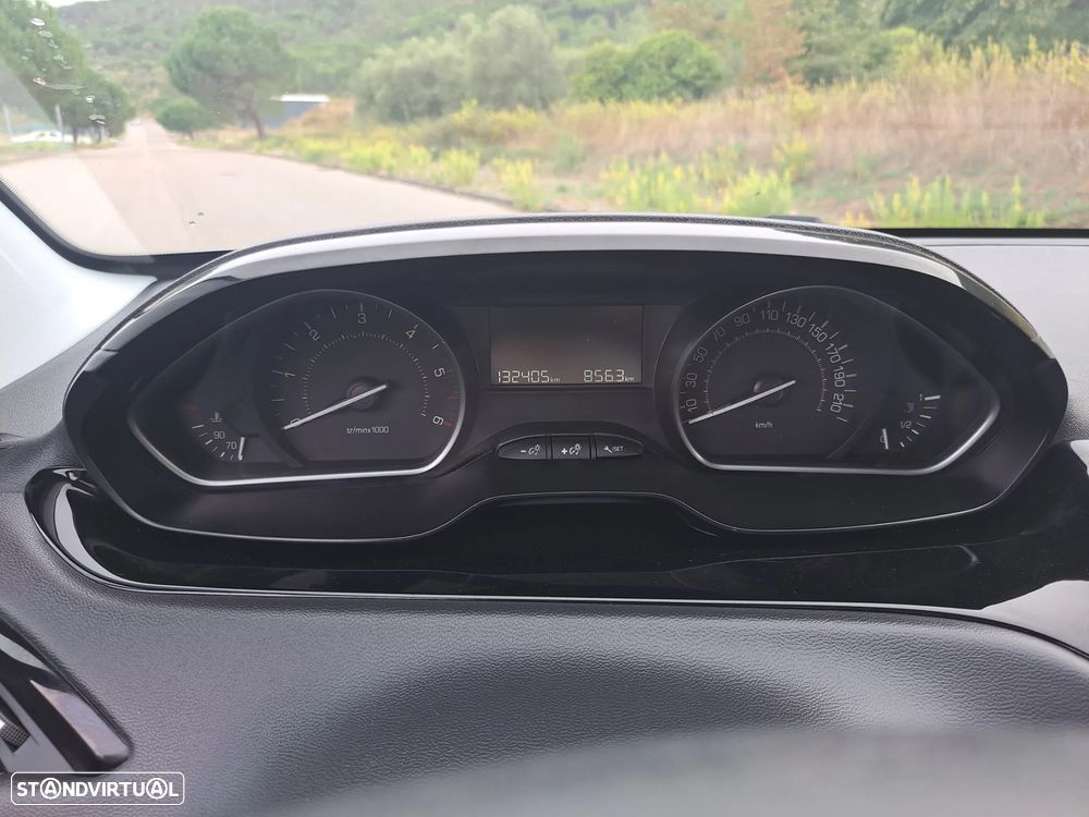Peugeot 208 BlueHDi 100 Active - 19