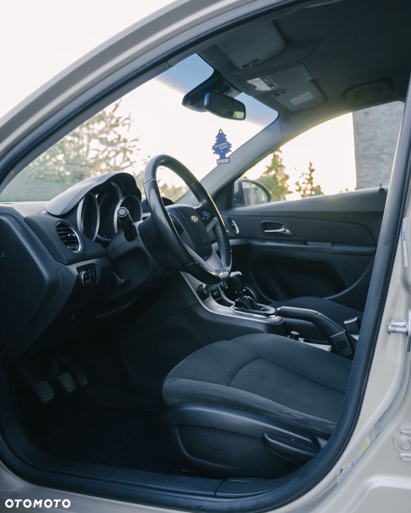 Chevrolet Cruze 1.6 LT - 5