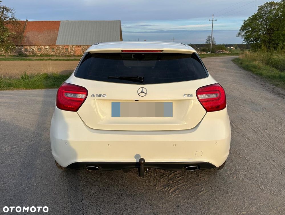 Mercedes-Benz Klasa A 180 CDI (BlueEFFICIENCY) 7G-DCT - 3