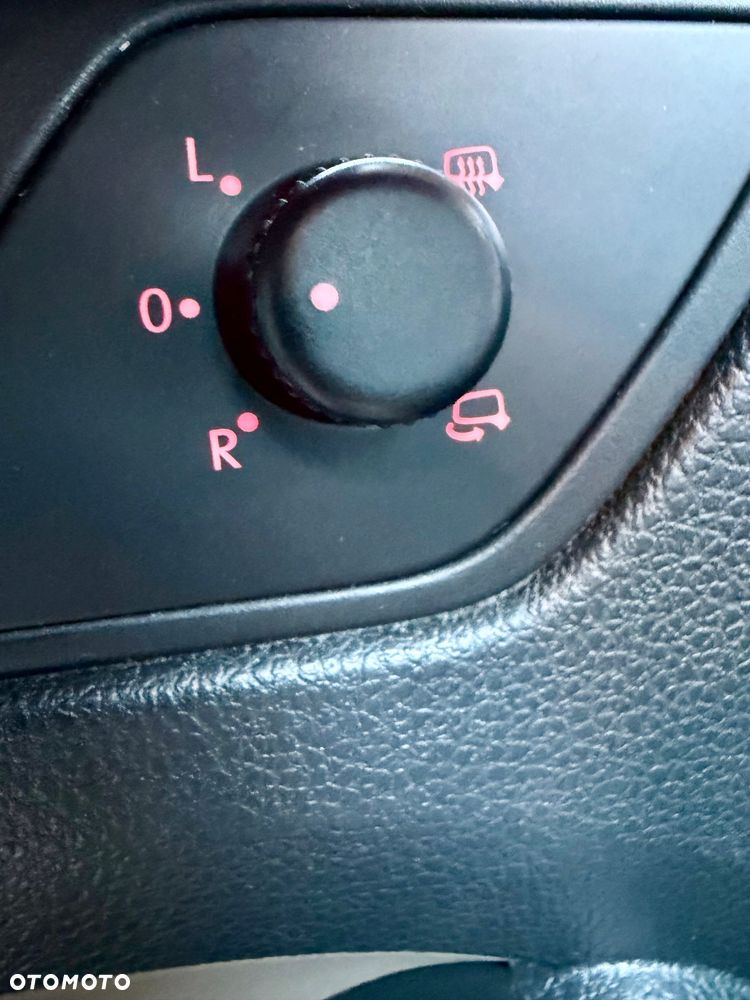 Volkswagen Jetta 1.6 TDI Highline DSG - 10