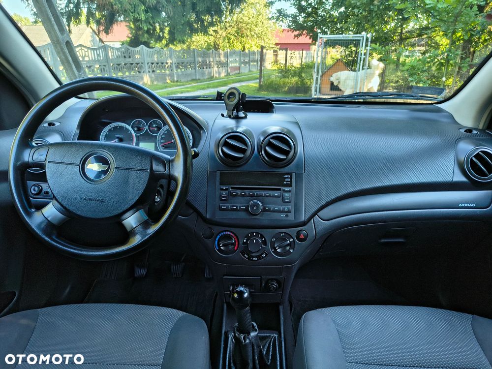 Chevrolet Aveo - 8