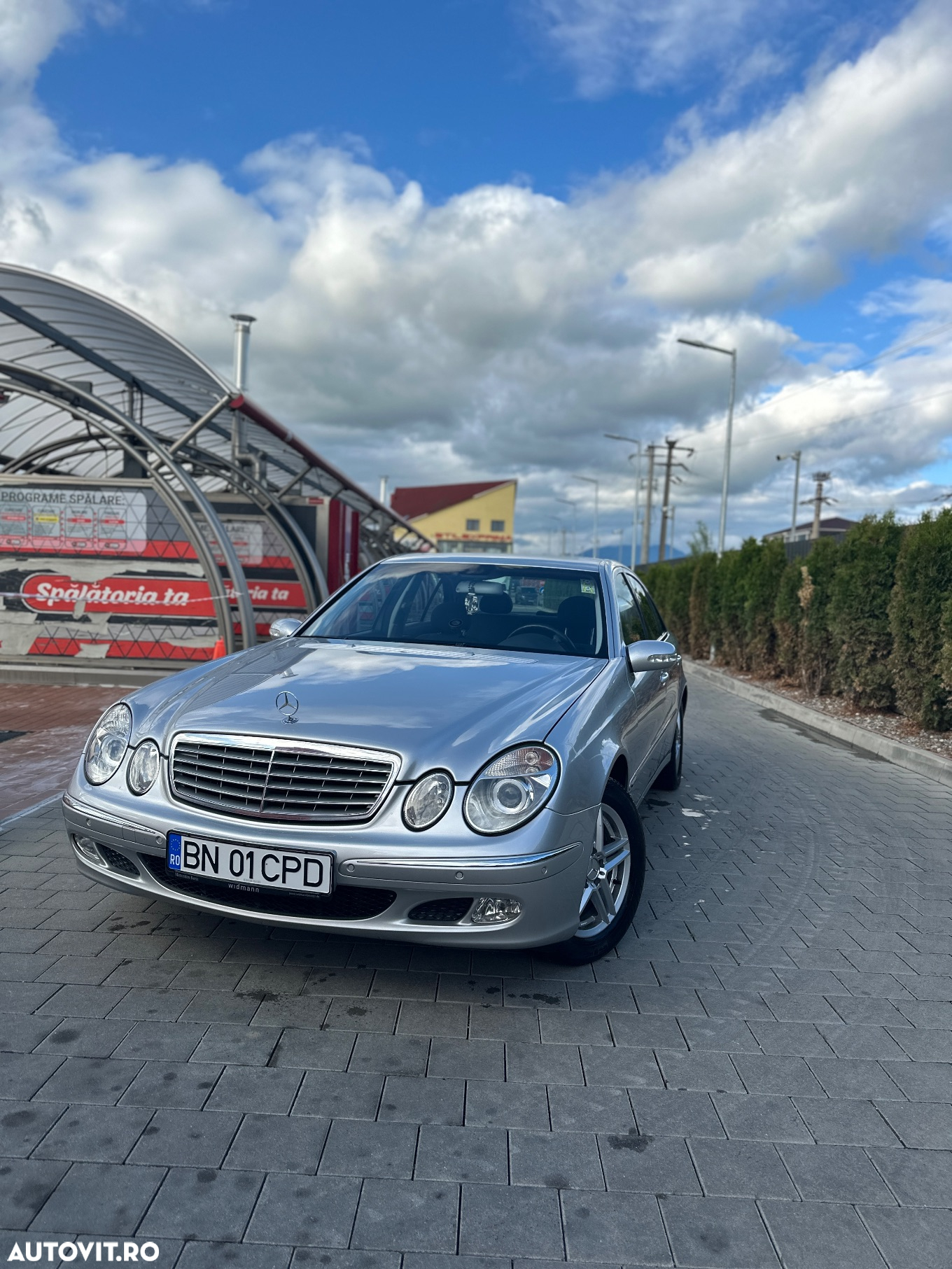 Mercedes-Benz E - 27