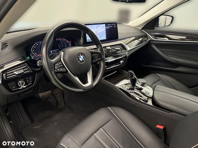 BMW Seria 5 520i mHEV Luxury Line - 10