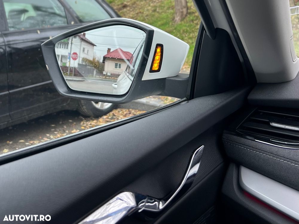 Skoda Octavia Combi 2.0 TDI DSG Style - 24