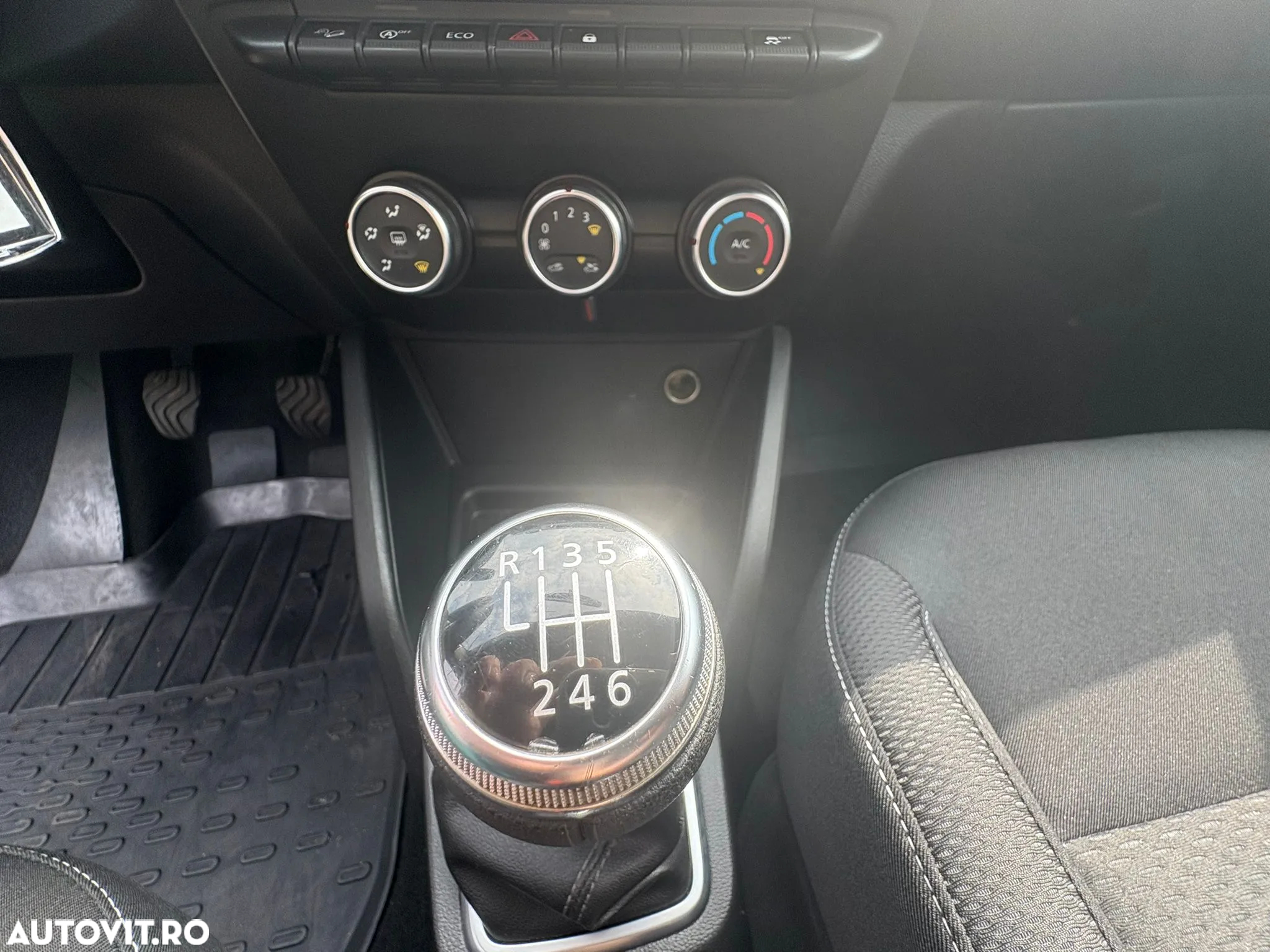 Dacia Duster 1.5 Blue dCi 4WD Comfort - 10