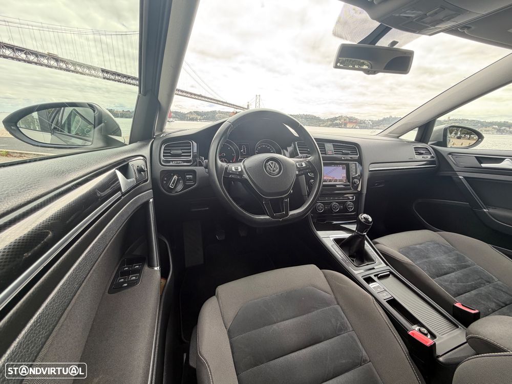 VW Golf 1.6 TDi Highline - 18