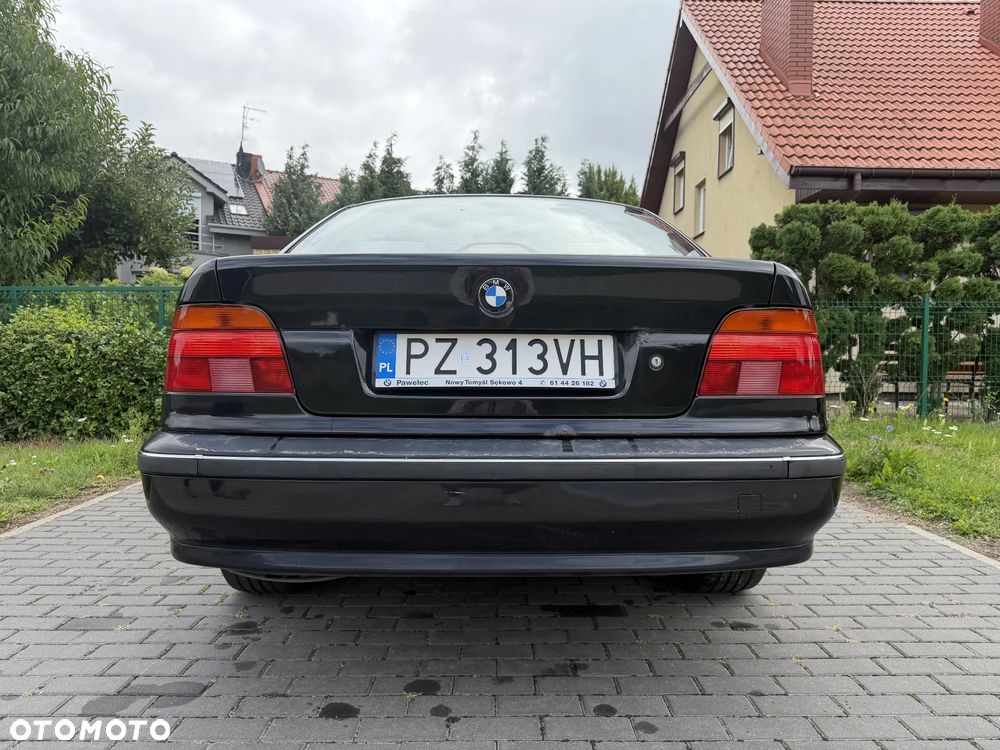BMW Seria 5 528i - 11
