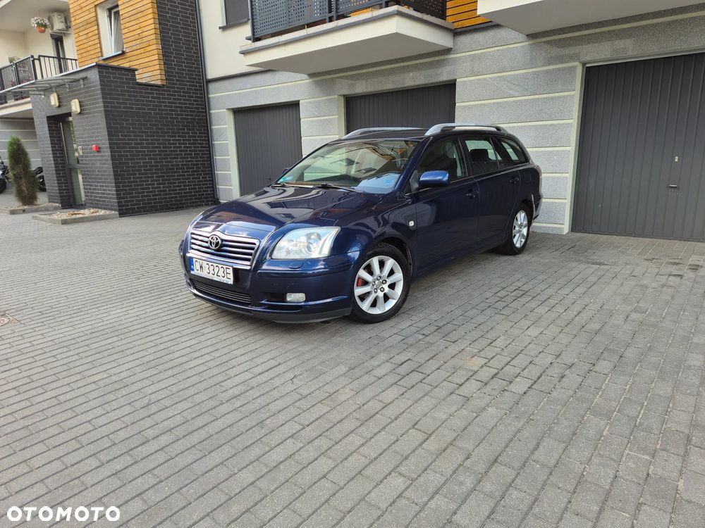 Toyota Avensis 1.8 VVT-i Luna - 1