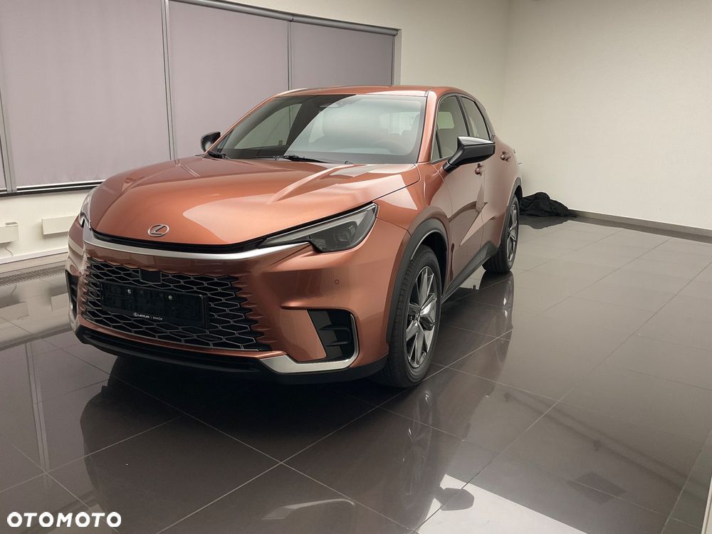 Lexus LBX 1.5 Hybrid - 1