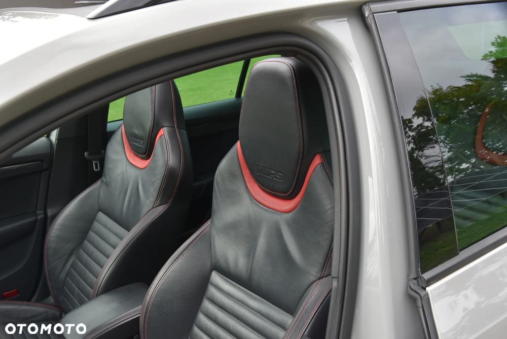 Skoda Octavia 2.0 TDI DSG RS - 12