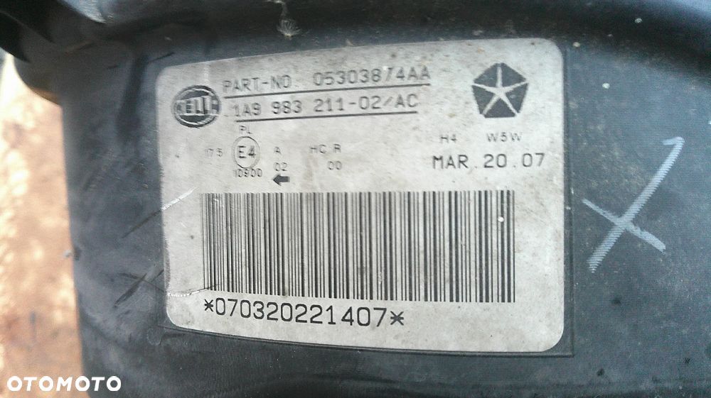 JEEP COMPASS I LAMPA PRZEDNIA  PRAWA - 5