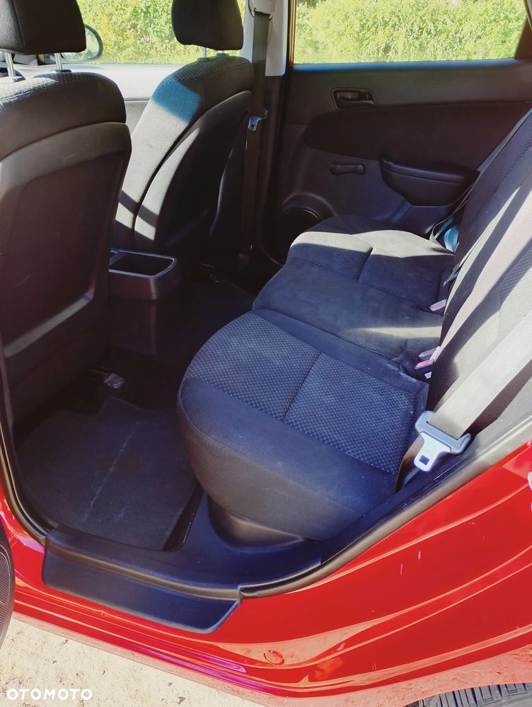 Hyundai i30 1.4 Classic + - 8