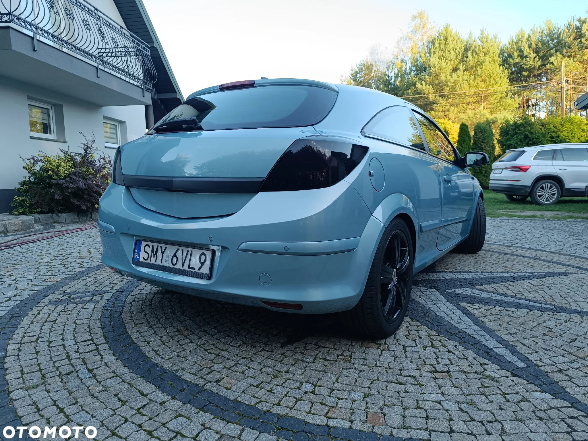 Opel Astra III GTC 1.4 Cosmo - 11