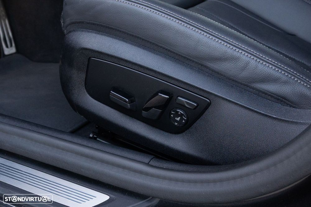BMW 530 e Pack M - 23