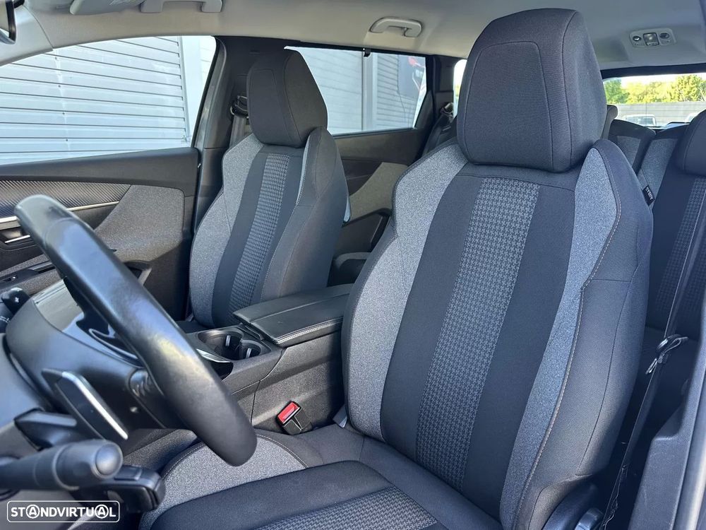 Peugeot 5008 1.2 PureTech Allure Pack EAT8 - 40