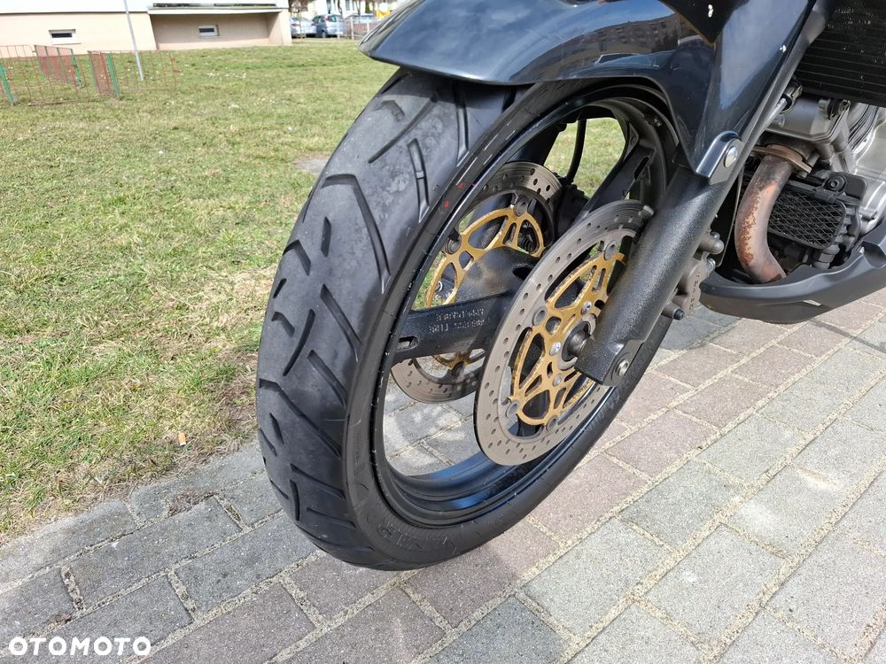 Suzuki V-STROM - 36