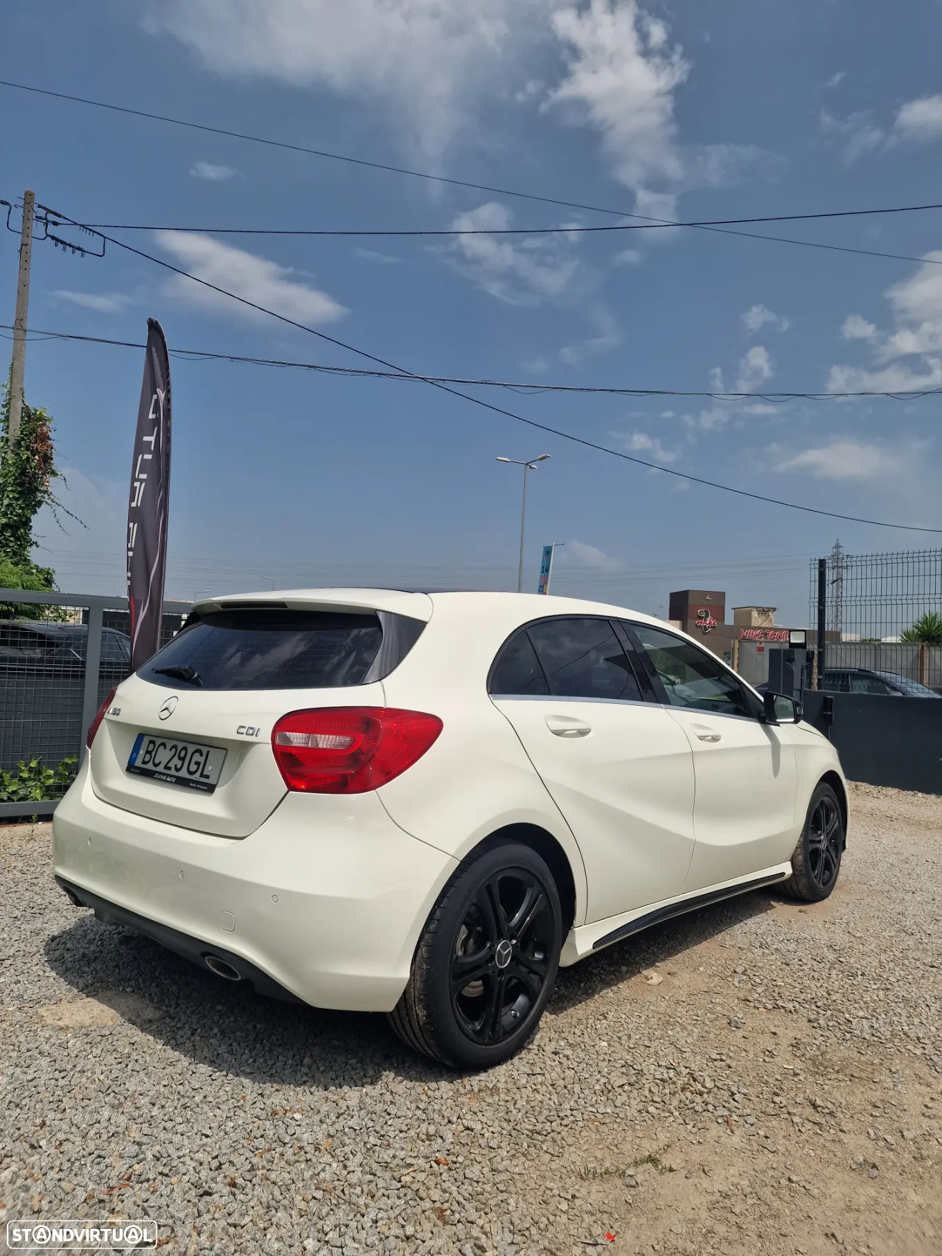 Mercedes-Benz A 180 CDI (BlueEFFICIENCY) Urban - 2