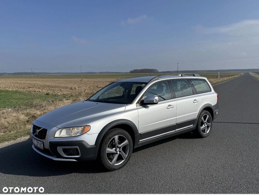 Volvo XC 70 D5 AWD Kinetic - 1