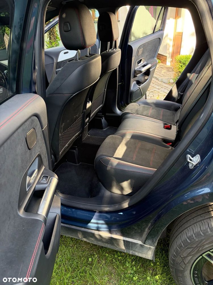 Mercedes-Benz GLA - 15
