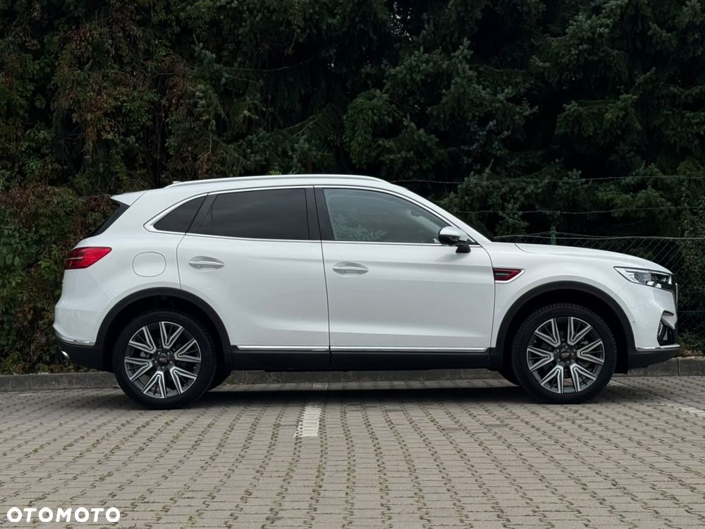 Hongqi HS5 2.0T AWD - 31